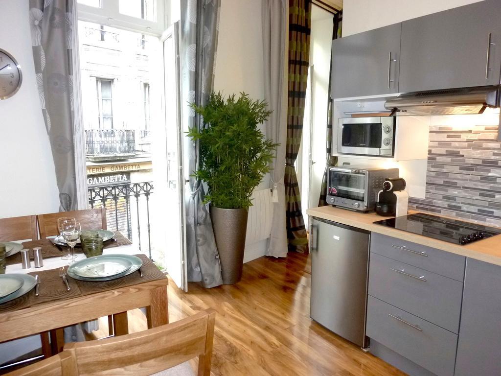 Appartement "Princesse Eleonore" - Centre Historique Бордо Стая снимка