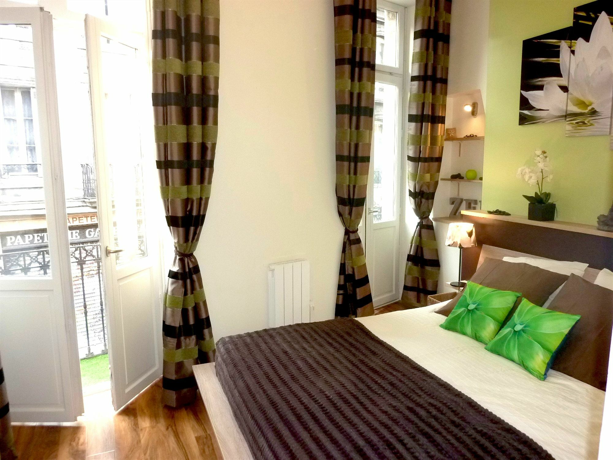 Appartement "Princesse Eleonore" - Centre Historique Бордо Екстериор снимка